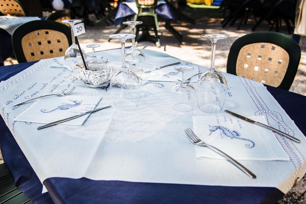 Hotel Ristorante Meson Feliz تيراتشينا المظهر الخارجي الصورة